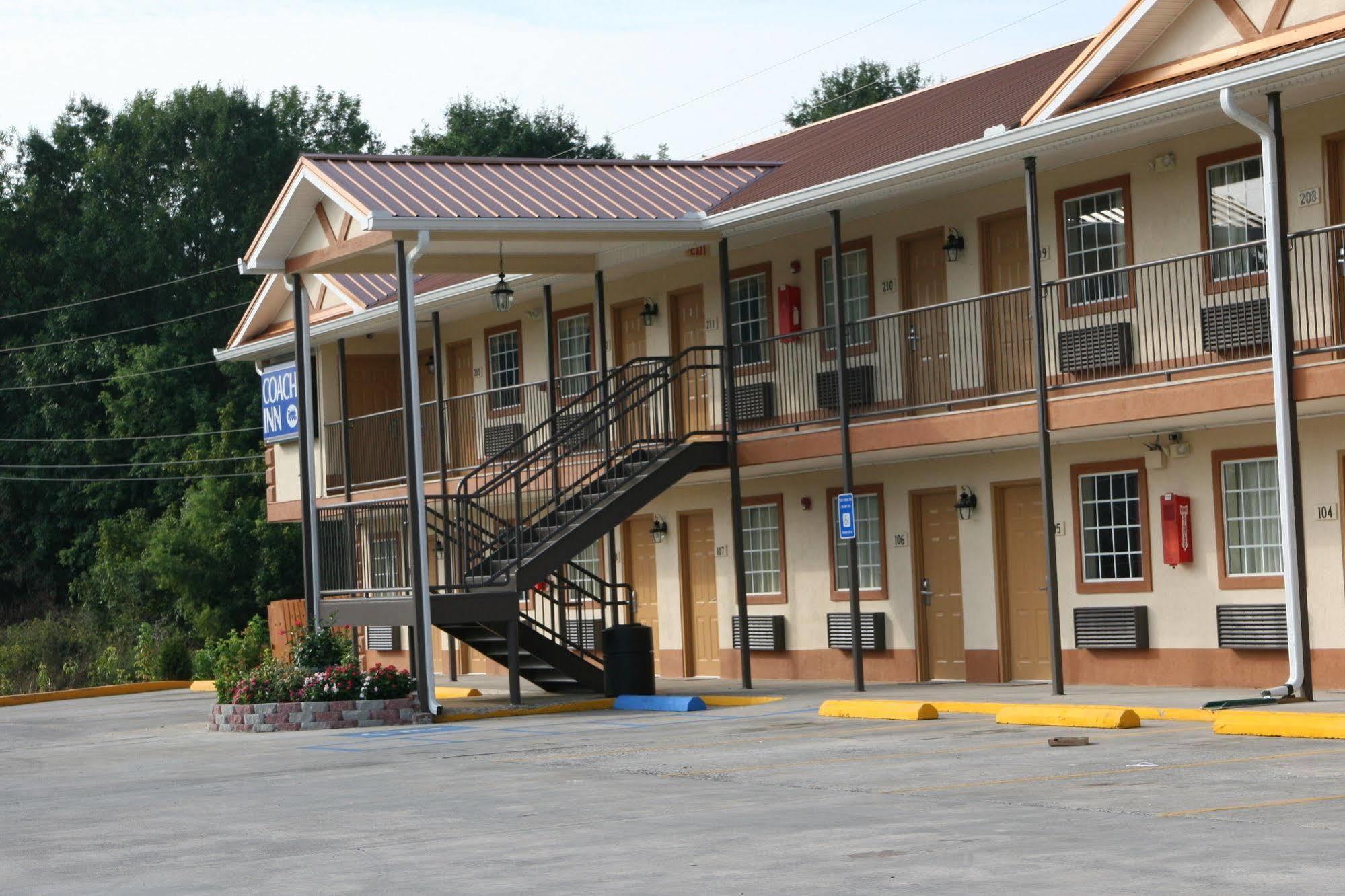 Coach Inn - Summerville Exterior photo